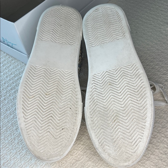 Betsey Johnson, Rhinestone tennis shoes, with box, SB-SIDNY 998075, women 7.5 - Picture 8 of 17